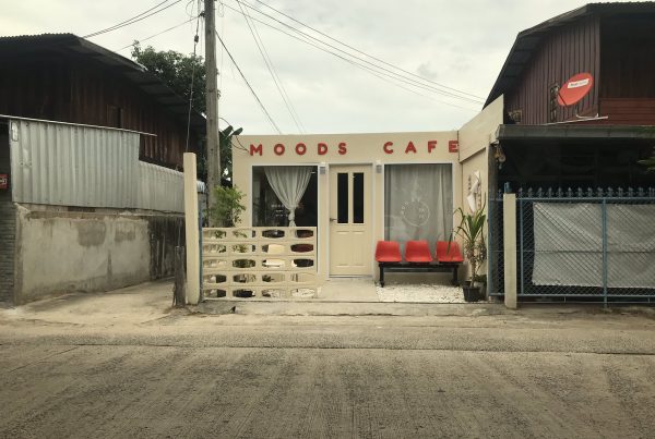 รวมรีวิวร้าน MOODS CAFE คาเฟ่มินิมอลน้อยน่ารักเมืองอุบล (เปิดใหม่ ส.ค. 63) #รีวิวอีสาน reviewesan.com